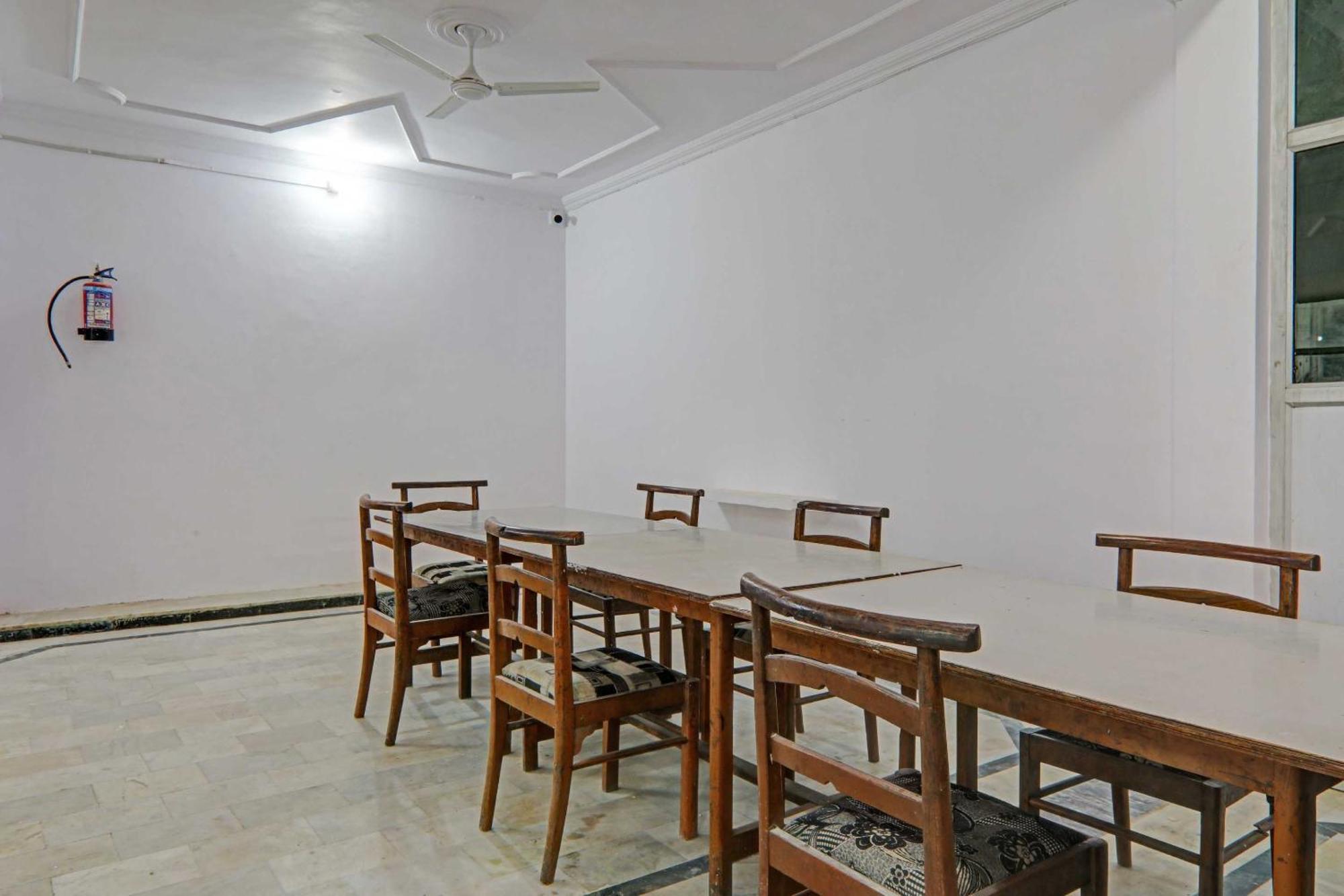 Collection O Premier Near Hazratganj Ξενοδοχείο Λάκναου Εξωτερικό φωτογραφία