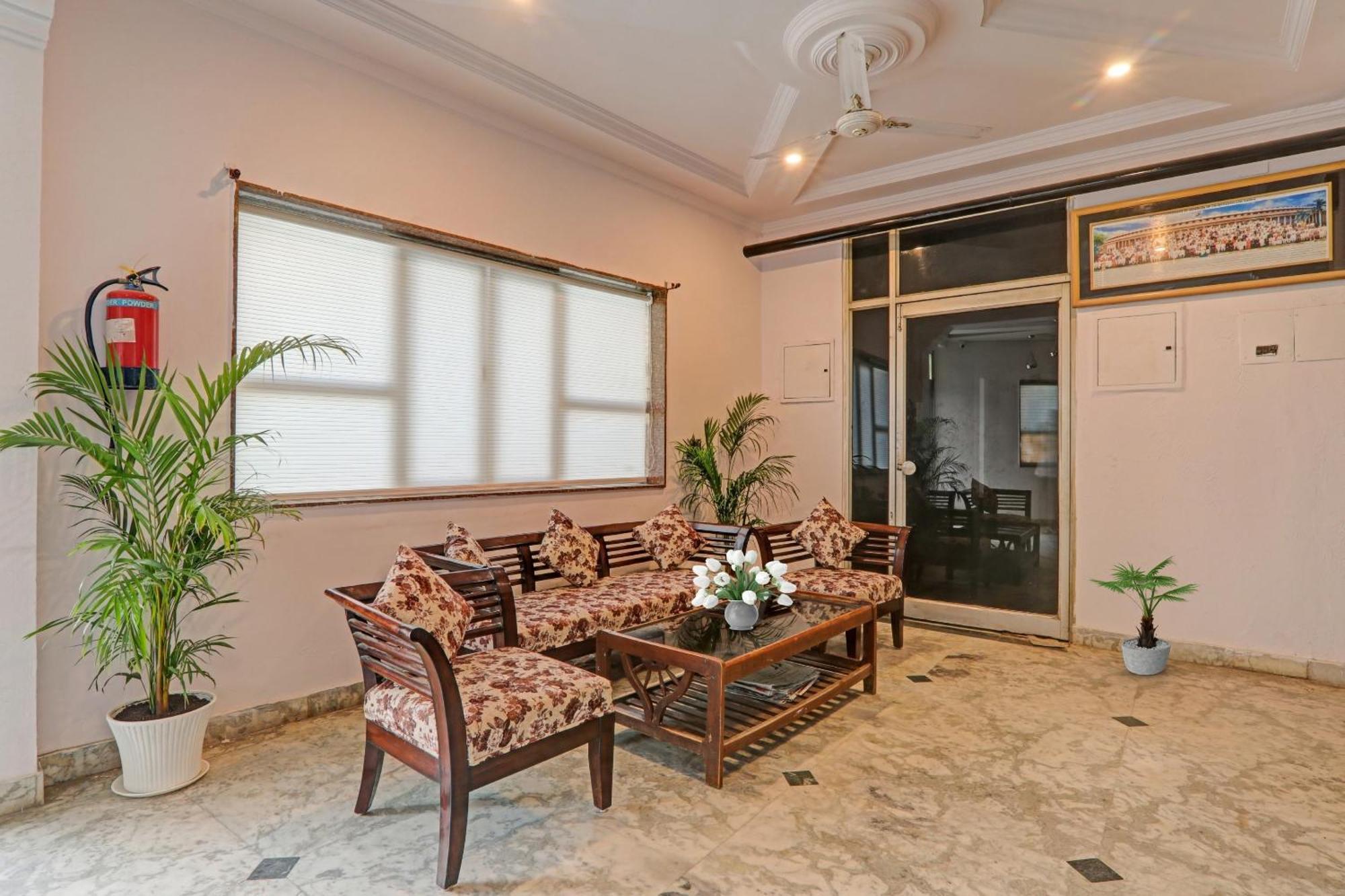 Collection O Premier Near Hazratganj Ξενοδοχείο Λάκναου Εξωτερικό φωτογραφία
